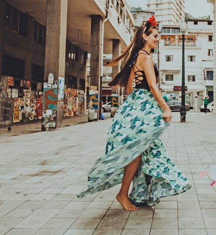 jeune fille qui danse